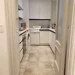 Homelystay - Marbella, Marina Banus Apartment