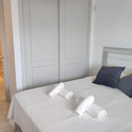 Homelystay - Marbella, Marina Banus Apartment